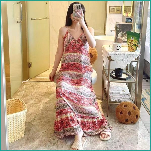 Vertical Design Ladies Cotton Halfer - Red