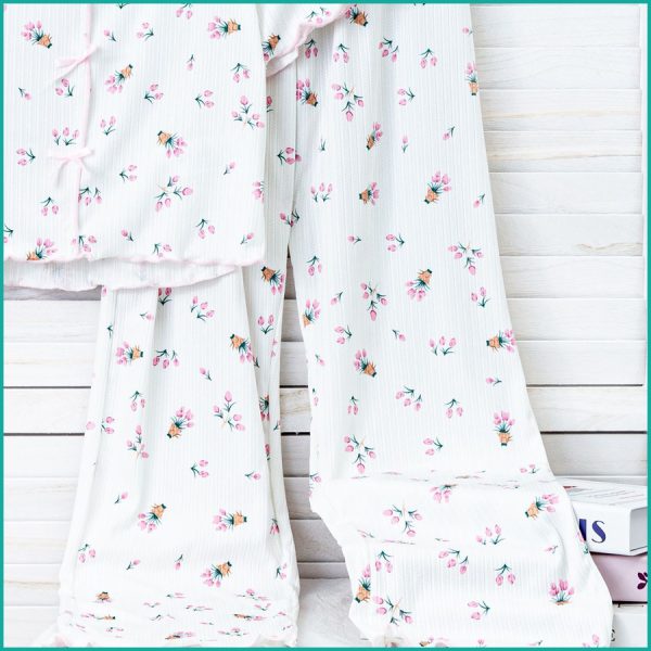 Tulips Ladies Crop T-Shirt Loungewear Pajama Set - White - Image 3