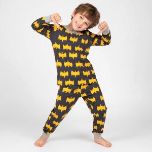 Batman Logo Boys Winter Pajama Set - Blackبجايم مبتن من داخل