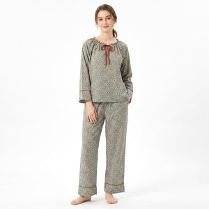 Texture Round Neck Ladies Pajama Set - Grey